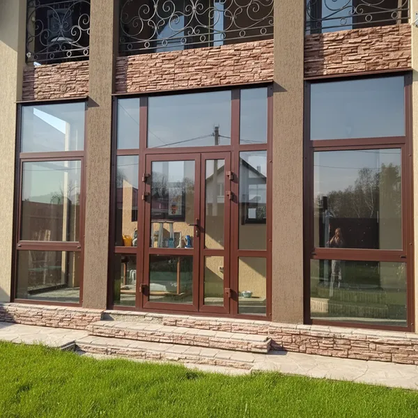 Алюминиевая входная дверь с остеклением из профиля ТАТПРОФ