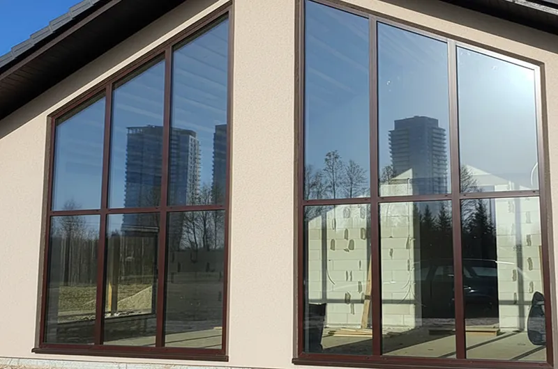 Современное панорамное остекление фасада из алюминиевого профиля TATPROF TFS50. Высокий панорамный вид с тонкими переплетами, аналог систем Alutech ALT F50 и СИАЛ КП50.